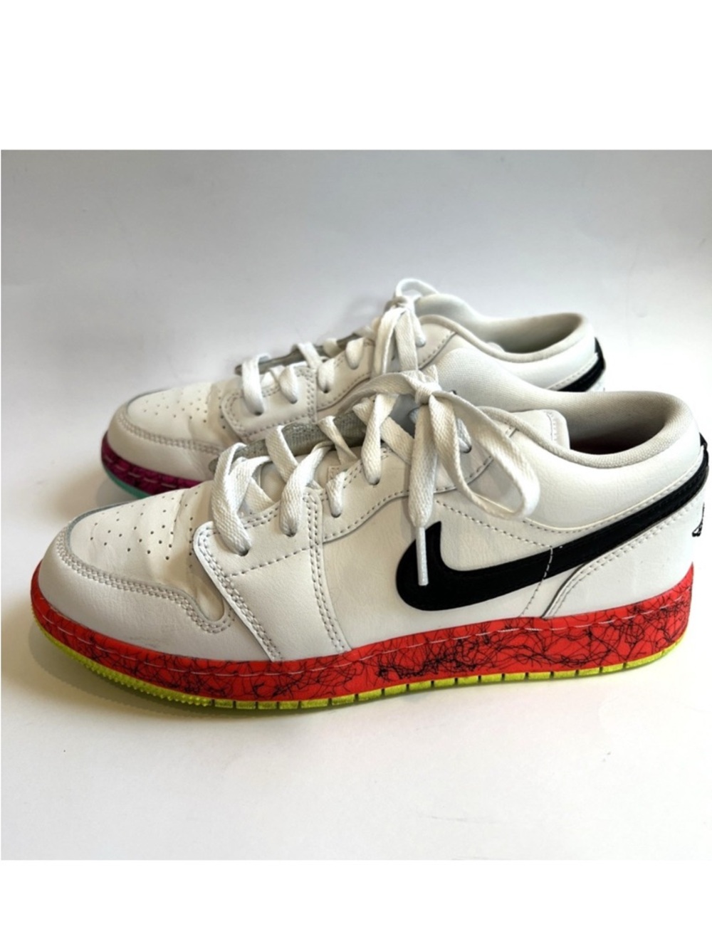 Nike Air Jordan 1 Retro Low GS Grades "White Volt Crimson" CV9548-100 Size 5.5Y‎